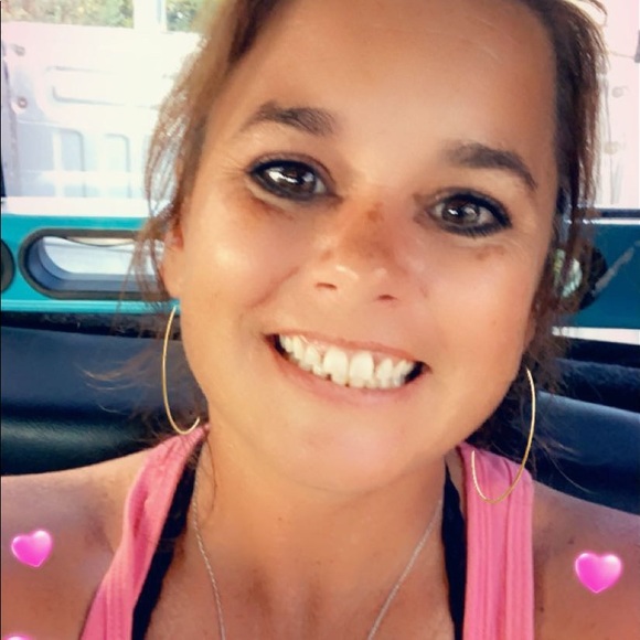 Meet your Posher, Raejean - Picture 1 of 1